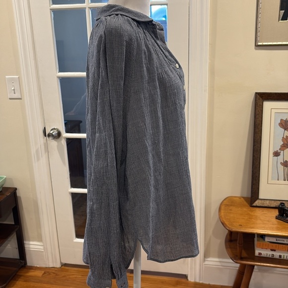 LOFT woman’s blue pullover blouse with 5-button close.  Size L - Picture 3 of 7